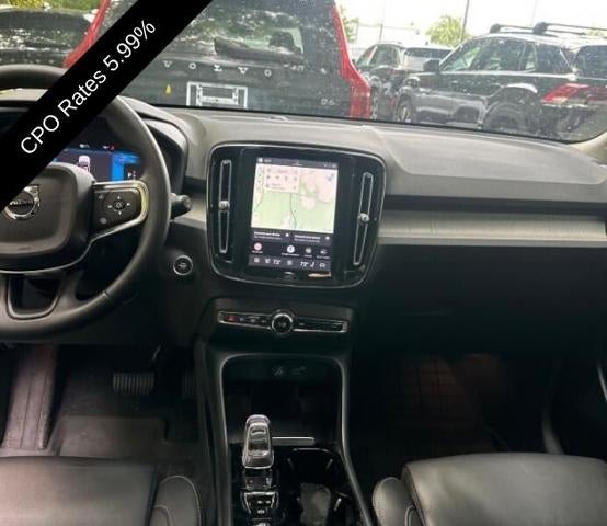 2024 Volvo XC40 B5 AWD Plus Bright Theme