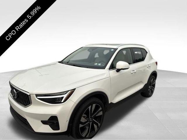 2024 Volvo XC40 B5 AWD Ultimate Bright Theme