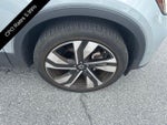 2024 Volvo XC40 B5 AWD Plus Dark Theme
