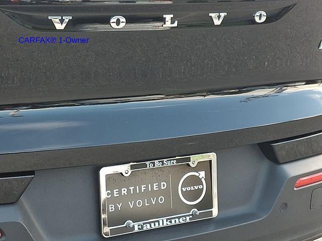 2024 Volvo XC40 B5 AWD Plus Dark Theme