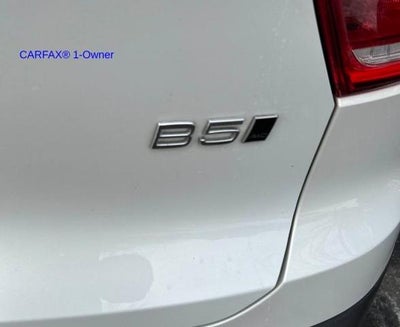 2024 Volvo XC40 B5 AWD Plus Dark Theme