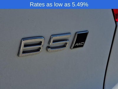 2024 Volvo XC40 B5 AWD Plus Dark Theme