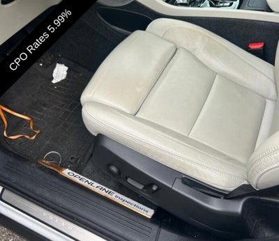 2024 Volvo XC40 B5 AWD Plus Dark Theme
