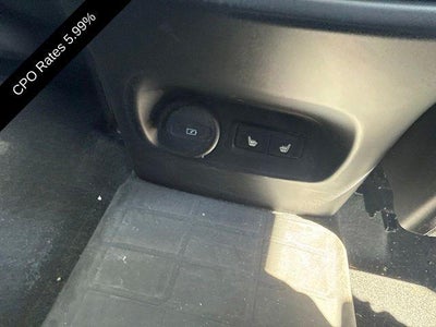 2024 Volvo XC40 B5 AWD Plus Dark Theme