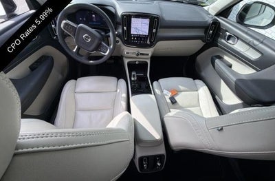2024 Volvo XC40 B5 AWD Ultimate Dark Theme