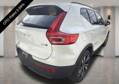 2024 Volvo XC40 B5 AWD Ultimate Dark Theme