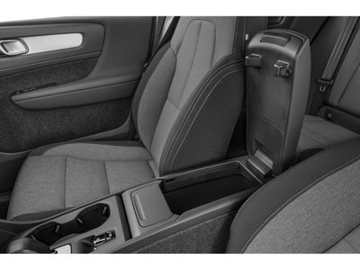 2024 Volvo XC40 B5 AWD Ultimate Dark Theme