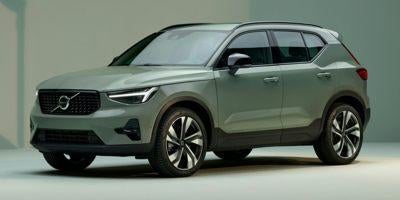 2024 Volvo XC40 B5 AWD Ultimate Dark Theme