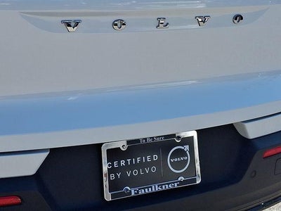 2025 Volvo XC40 B5 AWD Ultra Dark Theme