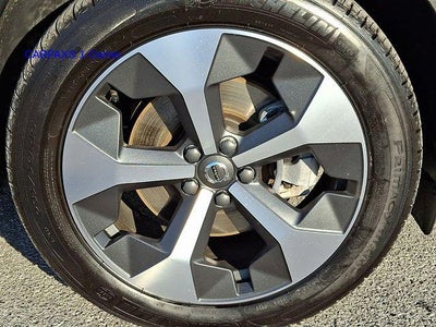 2023 Volvo XC40 B5 AWD Plus Bright Theme