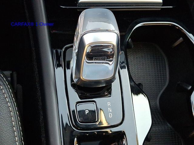 2023 Volvo XC40 B5 AWD Plus Bright Theme