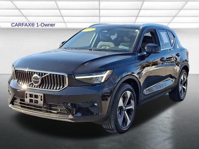 2023 Volvo XC40 B5 AWD Plus Bright Theme