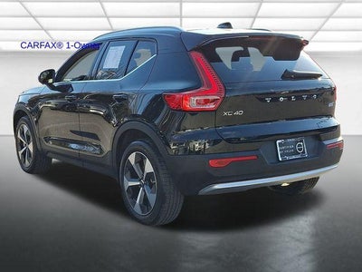 2023 Volvo XC40 B5 AWD Plus Bright Theme