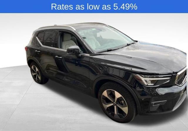 2023 Volvo XC40 B5 AWD Plus Bright Theme