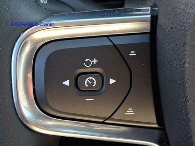 2023 Volvo XC40 B5 AWD Plus Bright Theme