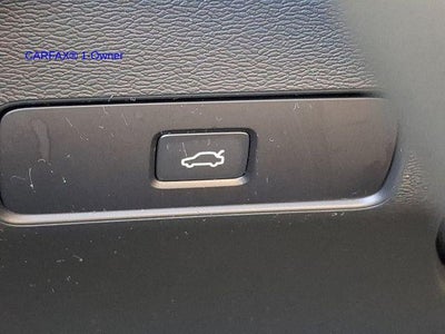 2023 Volvo XC40 B5 AWD Plus Bright Theme