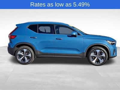 2023 Volvo XC40 B5 AWD Plus Bright Theme