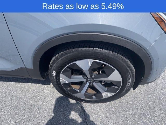 2023 Volvo XC40 B5 AWD Plus Bright Theme