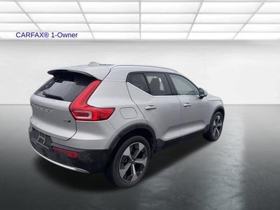 2023 Volvo XC40 B5 AWD Plus Bright Theme
