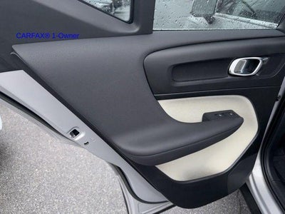 2023 Volvo XC40 B5 AWD Plus Bright Theme