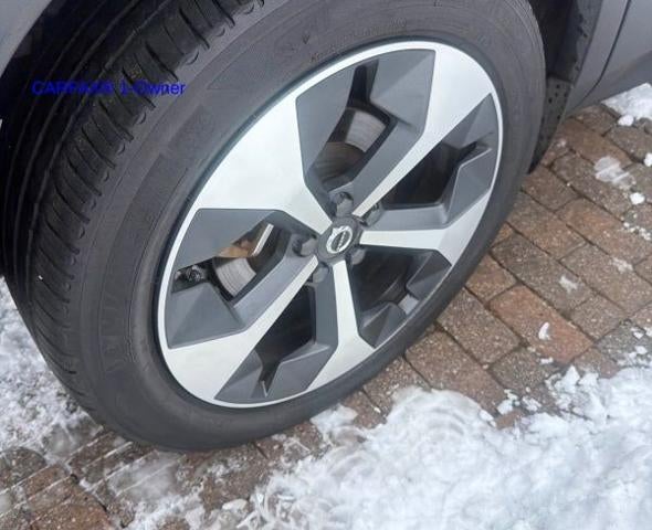 2023 Volvo XC40 B5 AWD Plus Bright Theme