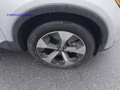2023 Volvo XC40 B5 AWD Plus Bright Theme