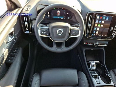 2023 Volvo XC40 B5 AWD Plus Dark Theme