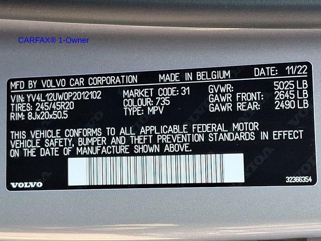 2023 Volvo XC40 B5 AWD Plus Dark Theme