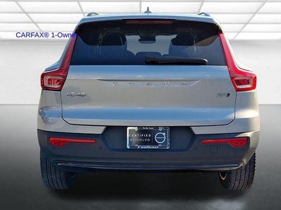 2023 Volvo XC40 B5 AWD Plus Dark Theme