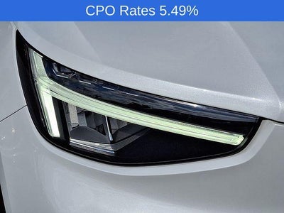 2023 Volvo XC40 B5 AWD Plus Dark Theme