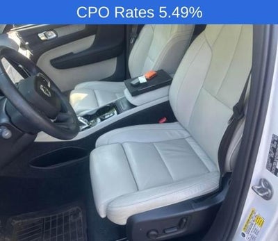 2023 Volvo XC40 B5 AWD Plus Dark Theme