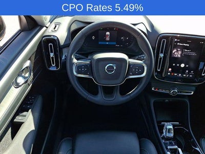 2023 Volvo XC40 B5 AWD Plus Dark Theme
