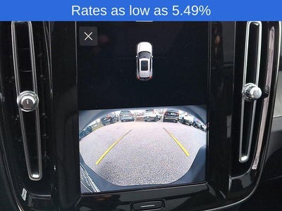 2023 Volvo XC40 B5 AWD Plus Dark Theme