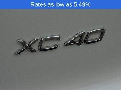 2023 Volvo XC40 B5 AWD Plus Dark Theme