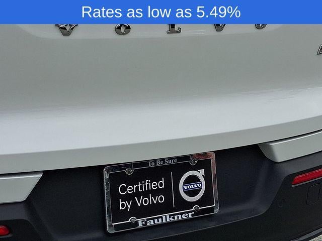 2023 Volvo XC40 B5 AWD Plus Dark Theme