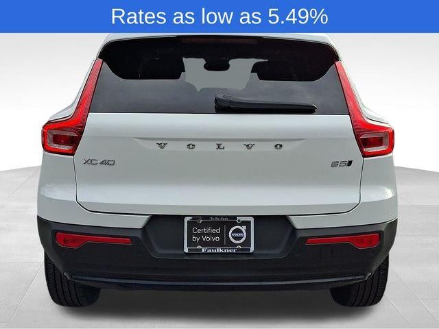 2023 Volvo XC40 B5 AWD Plus Dark Theme