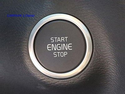 2023 Volvo XC40 B5 AWD Plus Dark Theme