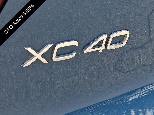 2023 Volvo XC40 B5 AWD Plus Dark Theme
