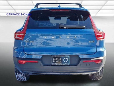 2023 Volvo XC40 B5 AWD Plus Dark Theme