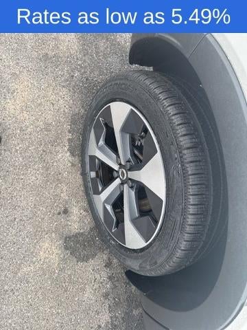 2023 Volvo XC40 B5 AWD Plus Dark Theme