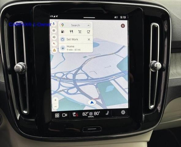 2023 Volvo XC40 B5 AWD Plus Dark Theme