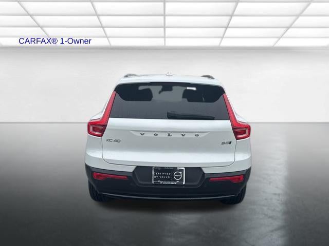 2023 Volvo XC40 B5 AWD Plus Dark Theme