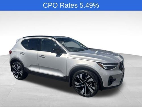 2023 Volvo XC40 B5 AWD Plus Dark Theme