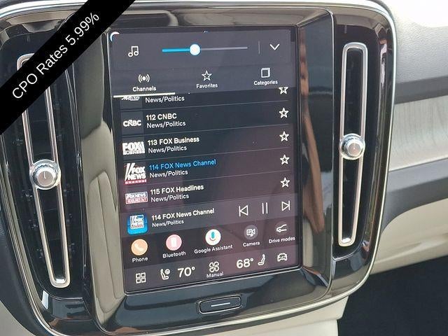 2023 Volvo XC40 B5 AWD Plus Dark Theme
