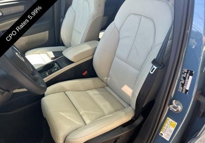 2023 Volvo XC40 B5 AWD Plus Dark Theme