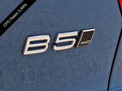 2023 Volvo XC40 B5 AWD Plus Dark Theme