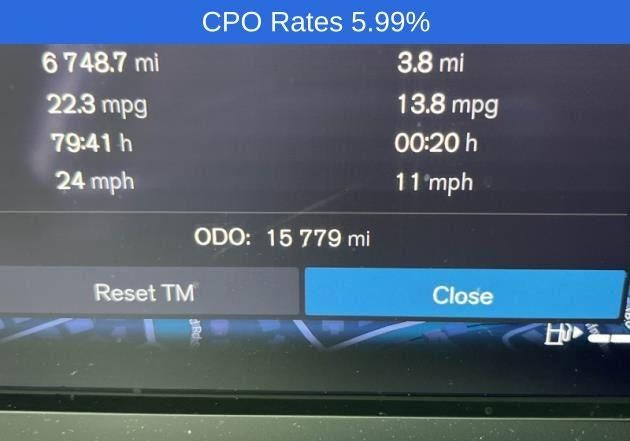 2023 Volvo XC40 B5 AWD Plus Dark Theme