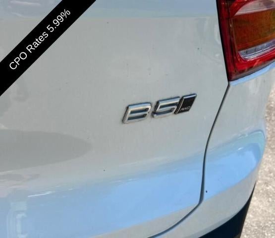 2023 Volvo XC40 B5 AWD Plus Dark Theme