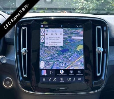 2023 Volvo XC40 B5 AWD Plus Dark Theme