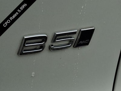 2023 Volvo XC40 B5 AWD Plus Dark Theme
